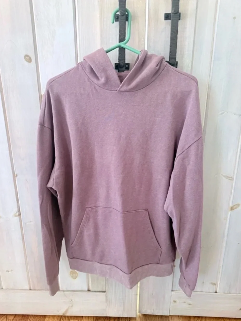RARE! 🦄 ALO Yoga Chill Vintage Wash Hoodie M Woodrose Wash